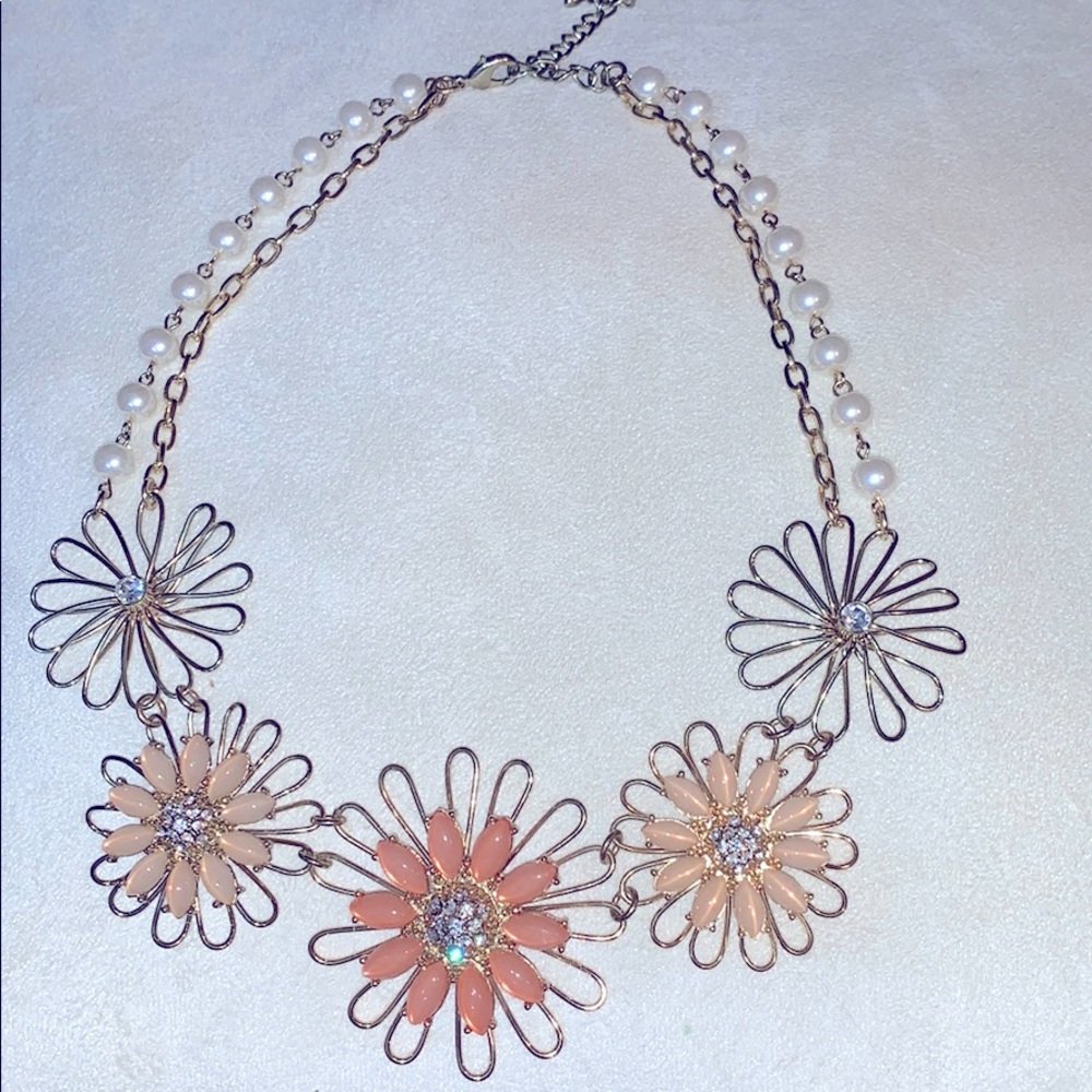 Flower necklace